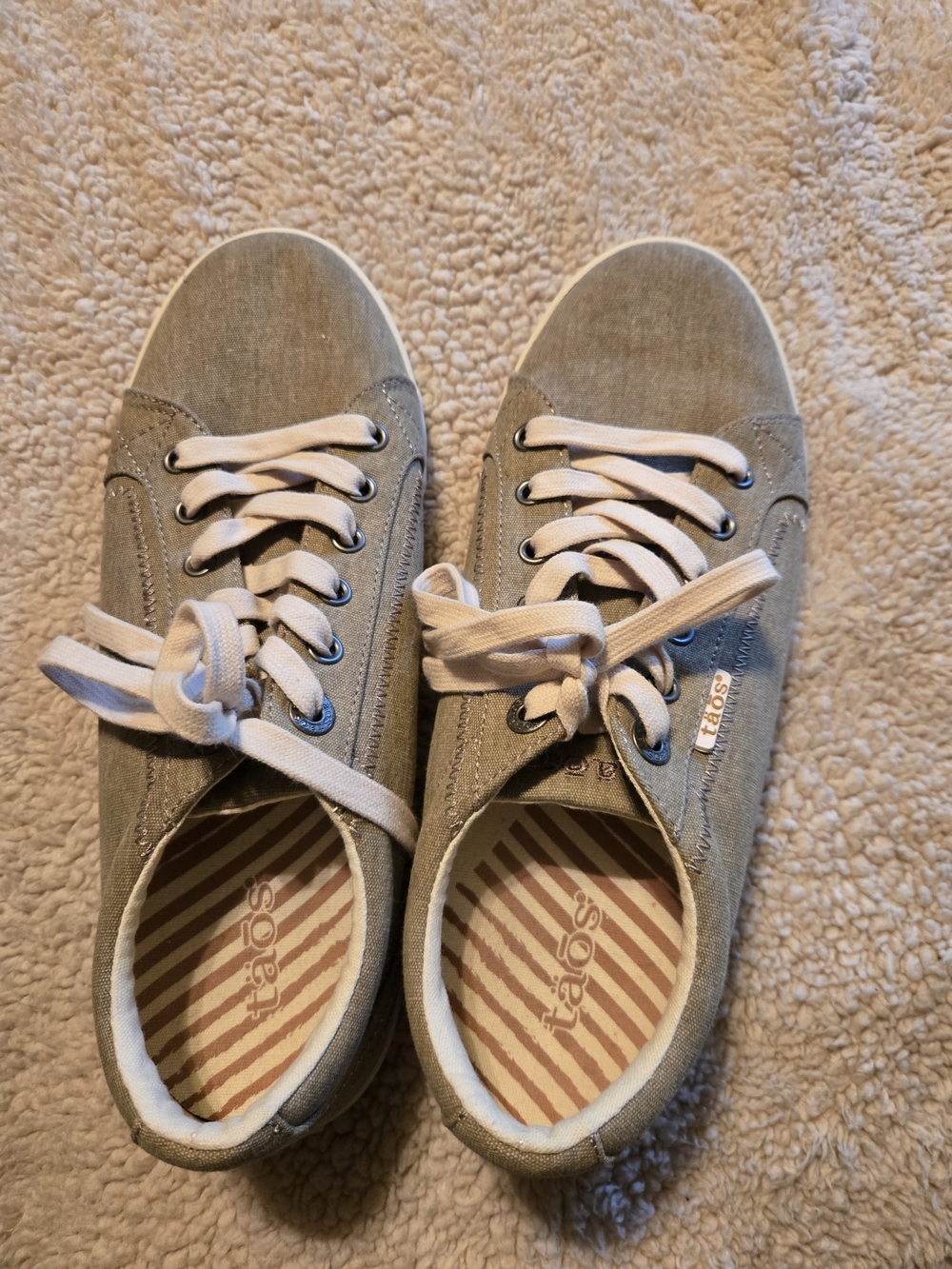 Taos Footwear Tan Canvas Low-Top Sneakers with Arch Support /White Laces
